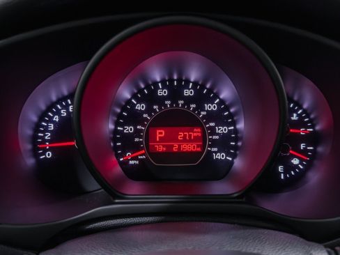 Used 2014 Kia Soul FWD image 25