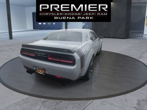 Used 2022 Dodge Challenger R/T Scat Pack RWD image 7