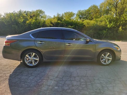Used 2014 Nissan Altima 2.5 SV FWD image 7