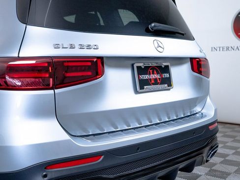 Used 2026 Mercedes-Benz GLB 250 4MATIC image 9