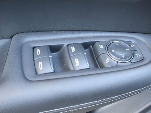 Used 2020 Cadillac XT5 Premium Luxury image 11