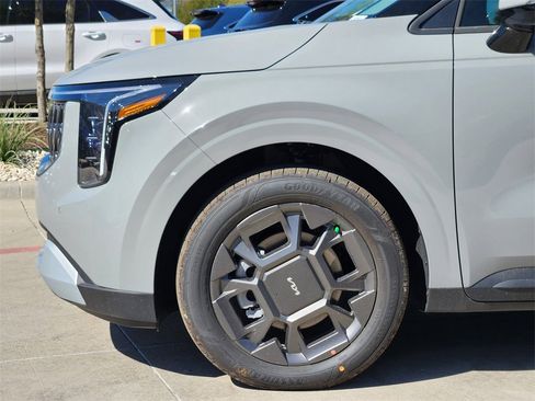 New 2026 Kia Carnival EX image 5