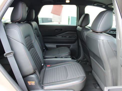 Certified 2024 Nissan Pathfinder Rock Creek AWD/4WD image 13