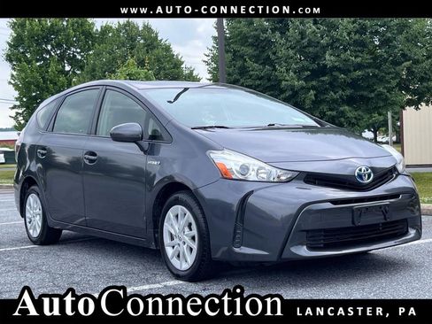 Used 2016 Toyota Prius V Two FWD image 1
