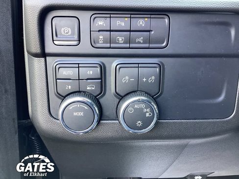 Used 2025 Chevrolet Tahoe LT AWD/4WD image 26