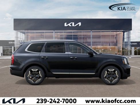 New 2025 Kia Telluride S image 7