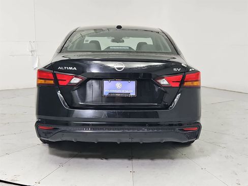 Used 2023 Nissan Altima 2.5 SV image 5