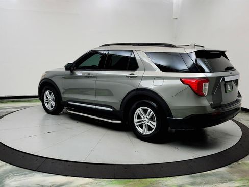 Used 2020 Ford Explorer XLT RWD image 7