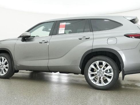 New 2026 Toyota Highlander Limited AWD/4WD image 23