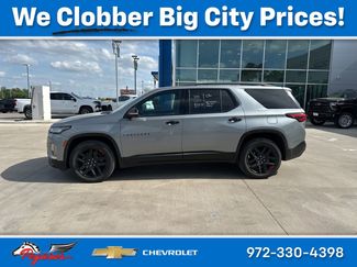 Used 2023 Chevrolet Traverse Premier w/ Redline Edition video 2
