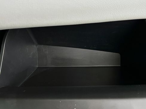 Used 2023 Toyota Corolla SE image 32