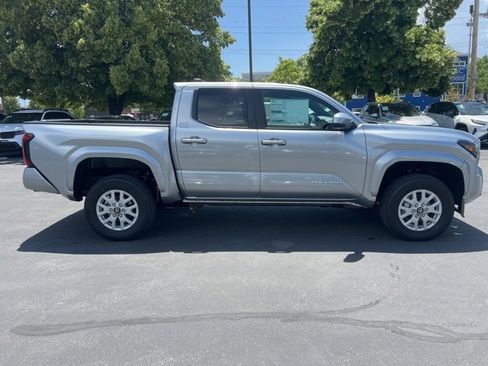 New 2025 Toyota Tacoma SR5 image 8