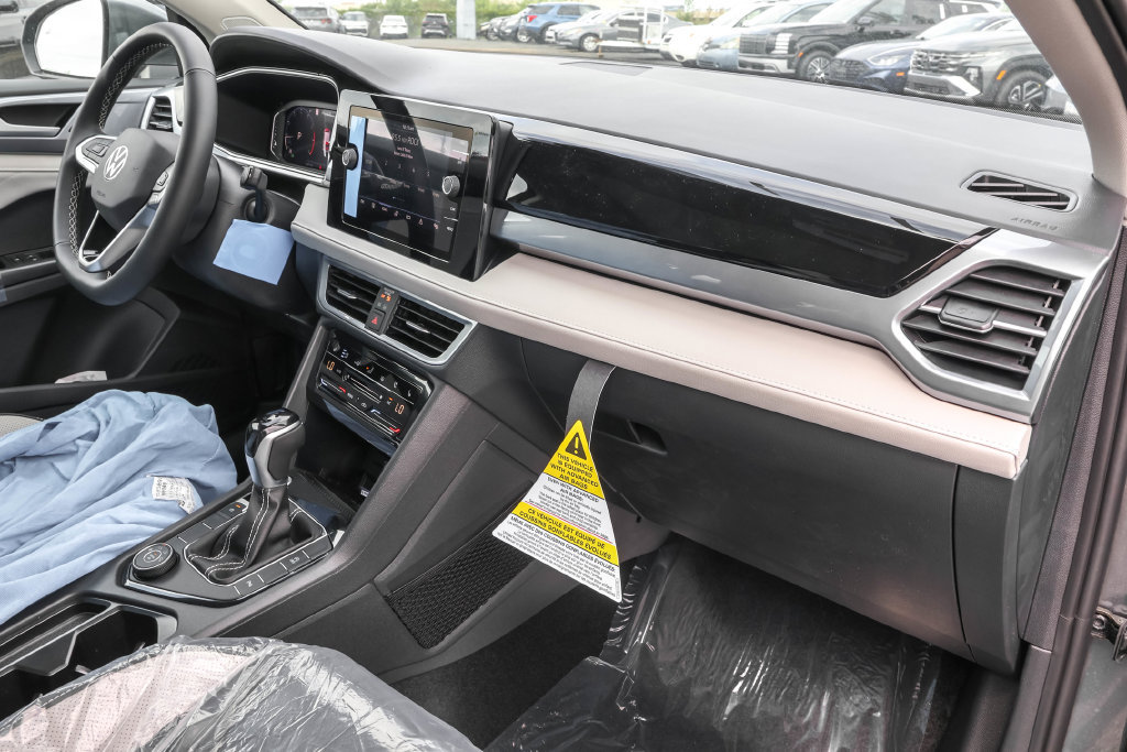 Used 2026 Volkswagen Taos SEL AWD/4WD image 37