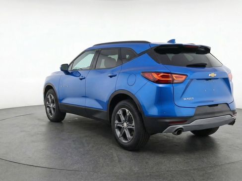 Used 2025 Chevrolet Blazer LT image 6