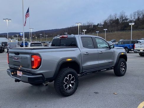 Used 2025 GMC Canyon AT4 w/ AT4X Package image 5