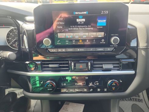 New 2025 Nissan Pathfinder SV w/ Black Appearance Package image 13