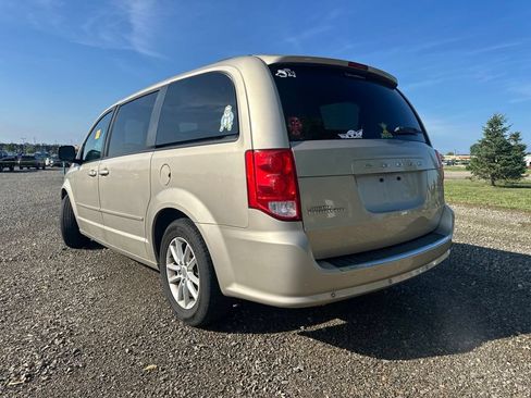 Used 2015 Dodge Grand Caravan SXT w/ Rear Park Assist Package FWD image 7