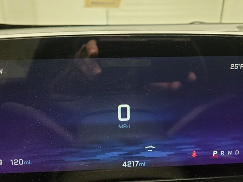 Used 2025 Chevrolet Equinox LT image 23