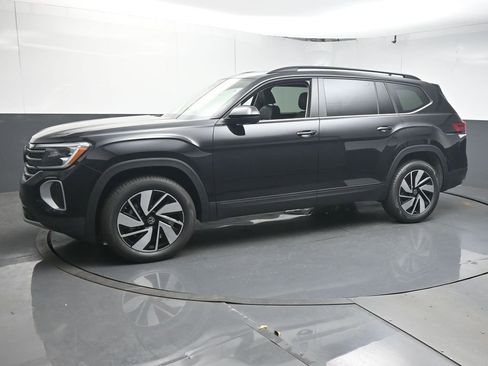 New 2026 Volkswagen Atlas SE image 4