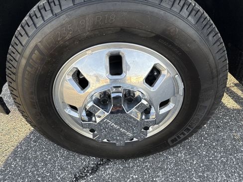 Used 2025 GMC Sierra 3500 Denali w/ Denali Reserve Package image 11