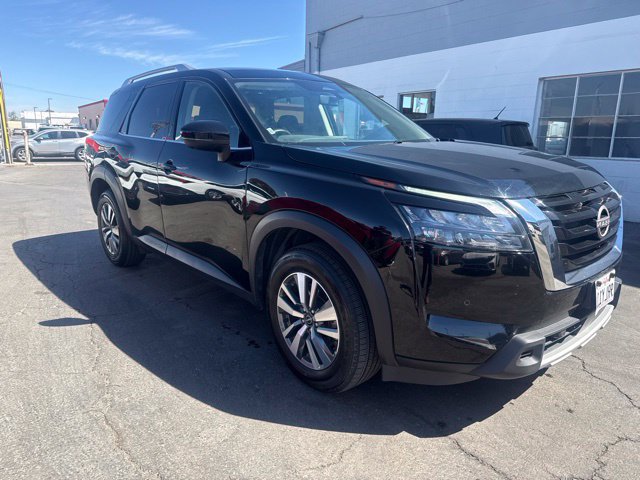 Used 2025 Nissan Pathfinder SL AWD/4WD image 1