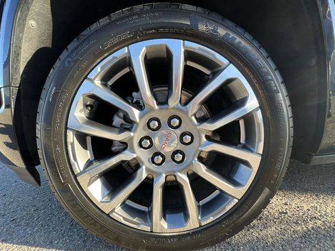 Certified 2023 GMC Acadia Denali image 32