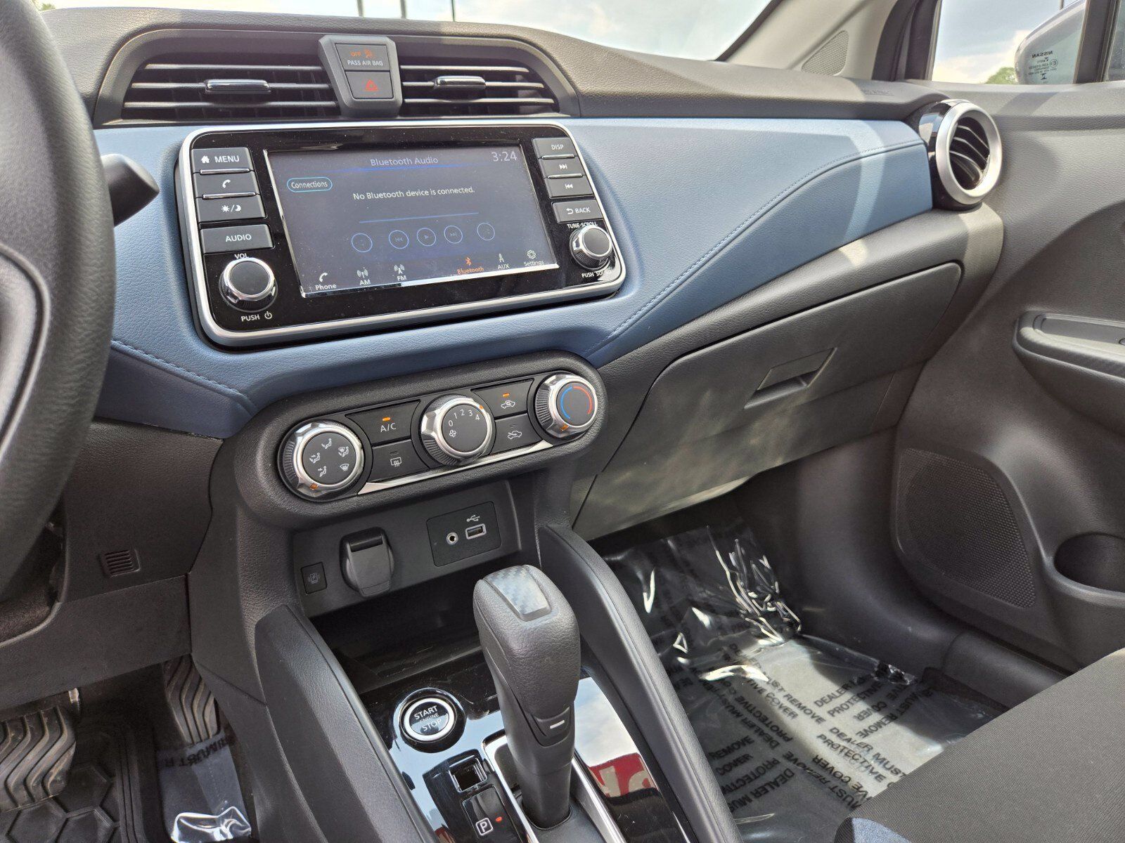 Used 2025 Nissan Versa SV w/ Trunk Package FWD image 20