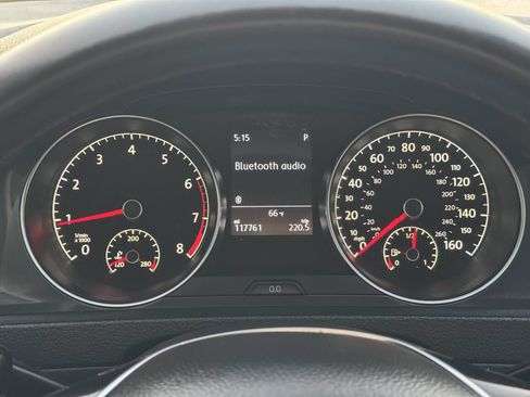 Used 2018 Volkswagen Golf S image 15