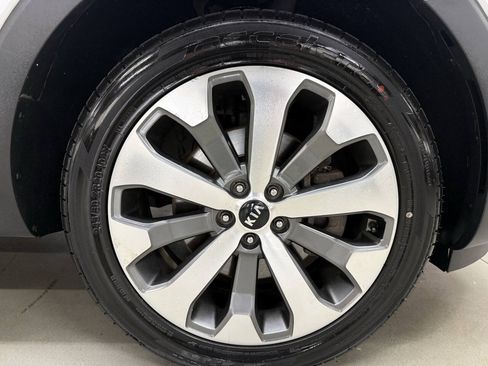 Used 2021 Kia Telluride S AWD/4WD image 34