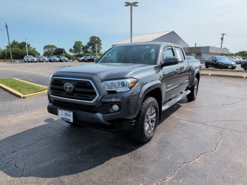 Used 2019 Toyota Tacoma SR5 AWD/4WD image 12