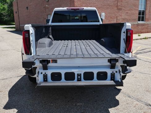 Used 2026 GMC Sierra 3500 Denali w/ Denali Reserve Package AWD/4WD image 9