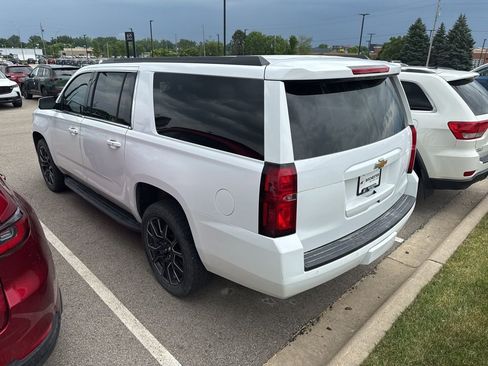 Used 2019 Chevrolet Suburban LT AWD/4WD image 4