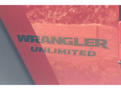 Used 2014 Jeep Wrangler Unlimited Rubicon w/ Connectivity Group AWD/4WD image 28
