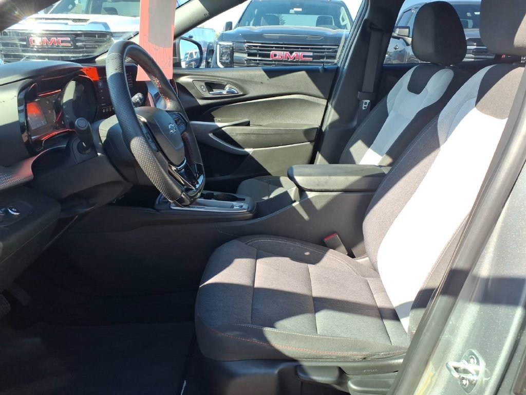 Certified 2024 Chevrolet Trax RS w/ Driver Confidence Package FWD image 12