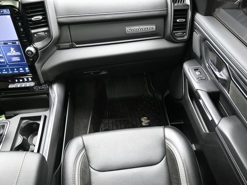Used 2023 RAM 1500 Laramie AWD/4WD image 33