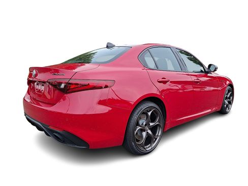 Used 2023 Alfa Romeo Giulia Estrema AWD/4WD image 6