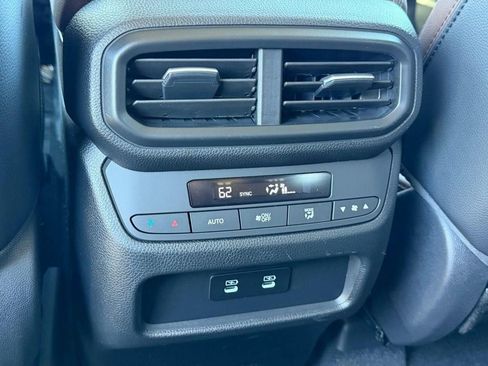 New 2026 Honda Pilot Touring image 16