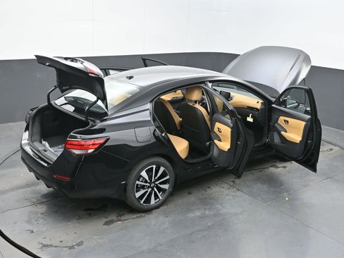 New 2025 Nissan Sentra SV w/ SV Premium Package image 43