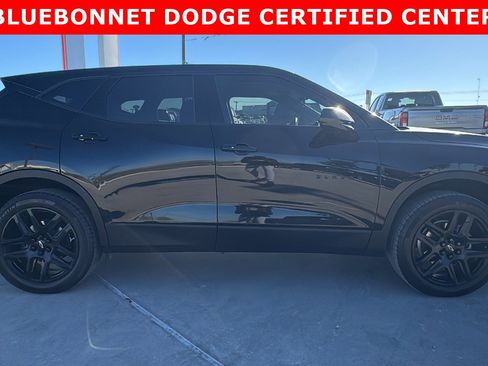 Used 2025 Chevrolet Blazer LT w/ Driver Confidence Package image 4