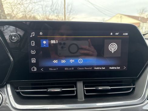 Used 2024 Chevrolet Trax ACTIV w/ Sunroof Package image 16