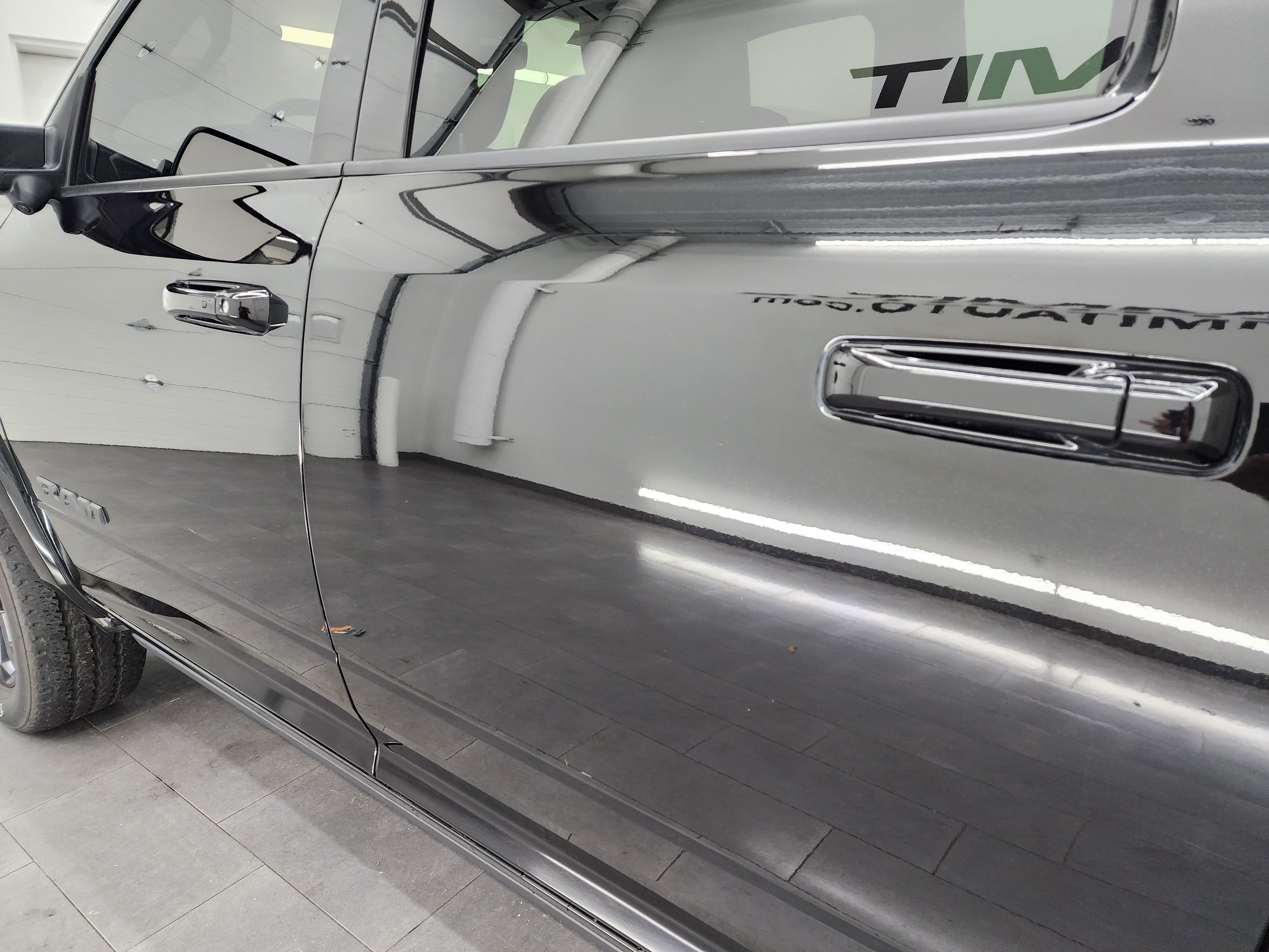 Used 2022 RAM 3500 Laramie AWD/4WD image 36