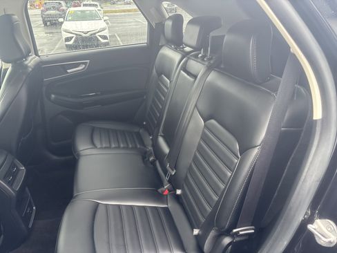 Used 2020 Ford Edge SEL image 13