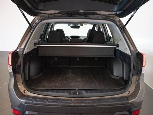 Used 2020 Subaru Forester Premium AWD/4WD image 23