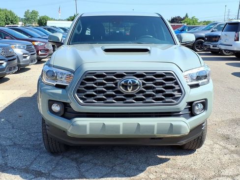 Used 2023 Toyota Tacoma TRD Sport AWD/4WD image 8