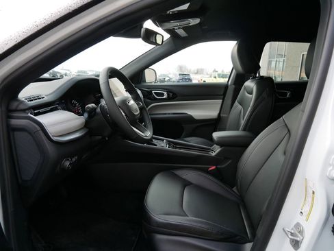 New 2026 Jeep Compass Limited AWD/4WD image 5