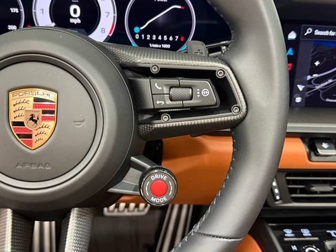 Certified 2026 Porsche 911 Targa 4 GTS AWD/4WD image 19