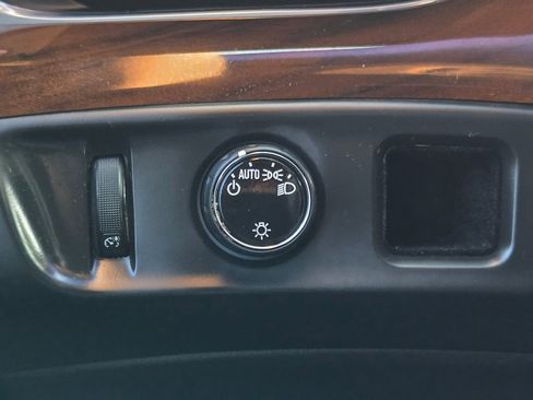 Used 2019 Cadillac Escalade Luxury image 26