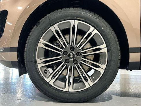 New 2026 Land Rover Range Rover Evoque S image 5