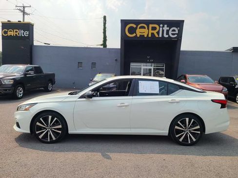Used 2021 Nissan Altima 2.5 SR FWD image 12
