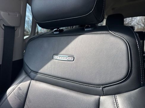 Certified 2025 Ford Expedition Platinum AWD/4WD image 31